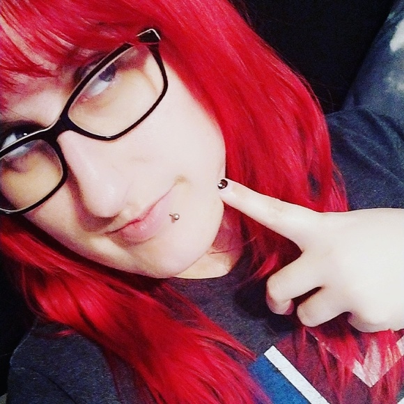 Meet your Posher, Nichol - Picture 1 of 1